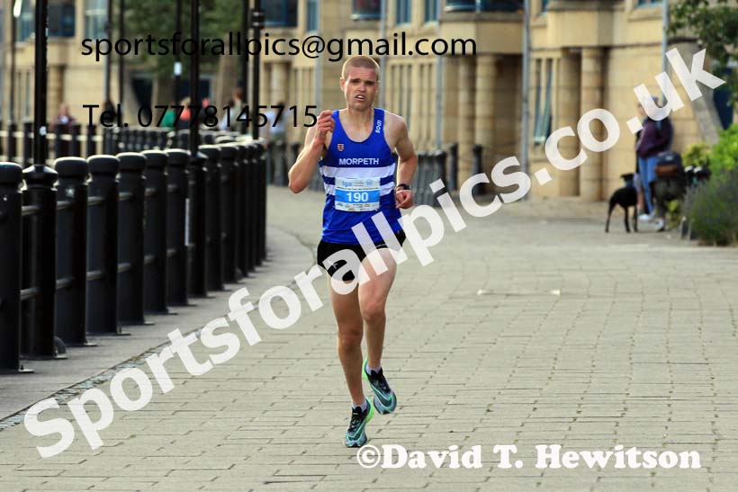 The 2022 Bridges of the Tyne 5 Mile (organised Tyne Bridge Harriers), Quayside, Newcastle, Tuesday, July 5th. Photo: David T. Hewitson/Sports for All Pics